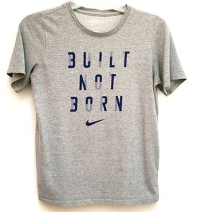 25  Nike Tee "Built Not Born" Dri Fit Size L